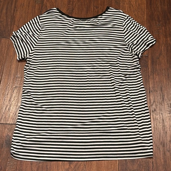 1X Black and White Striped Women's Top - Picture 4 of 8